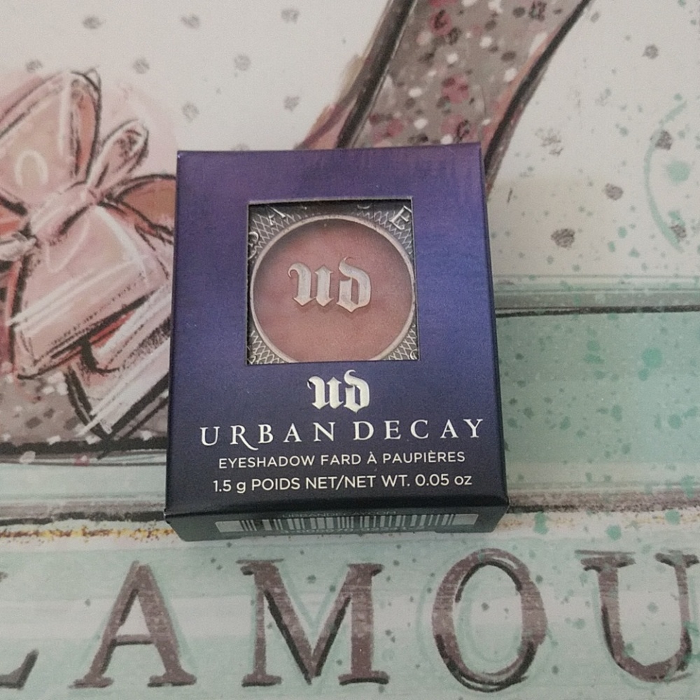Urban Decay Eyeshadow - Fireball - Picture 1 of 5